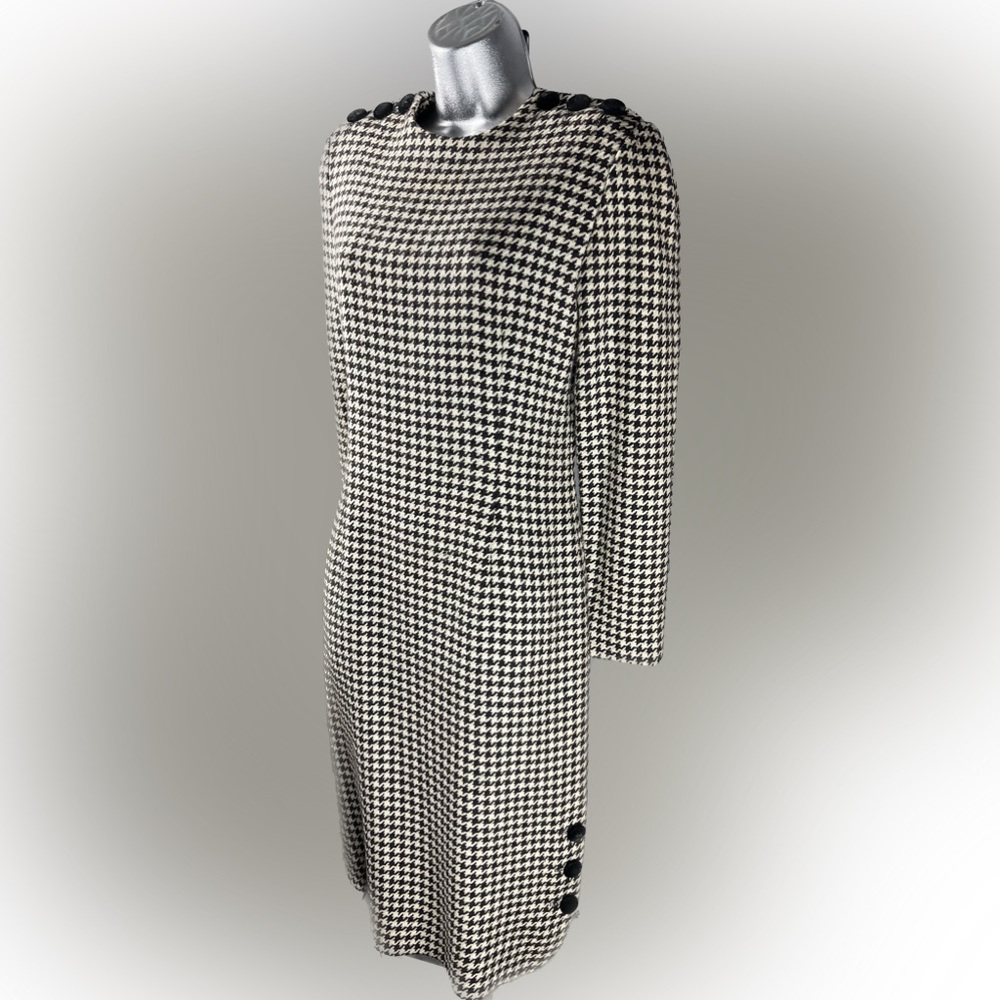 Albert Nipon Tailored Elegance